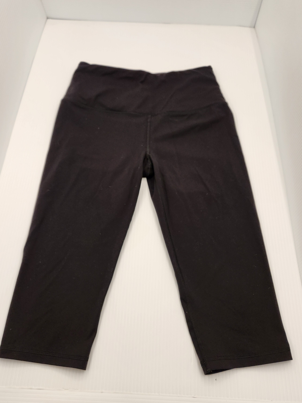 Victoria's Secret Black High-Waist Capri Leggings